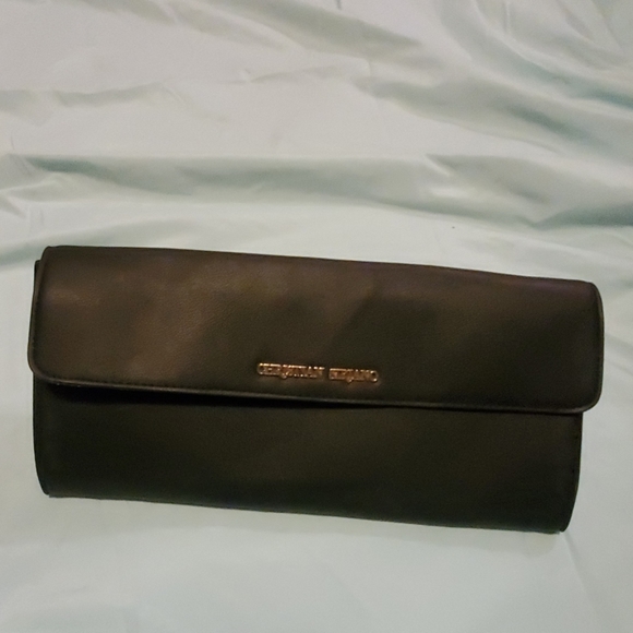 Christian Siriano Handbags - 3/$10 Christian Siriano Black Clutch